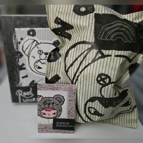 Pop Mart Hirono Road Journal Series Plush Pendants  "Frostfall Hour" - Picture 3 of 8